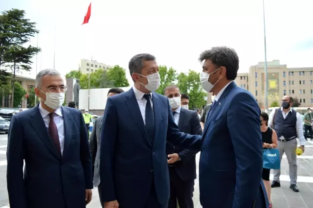 Bakan Selçuk Eskişehir'de