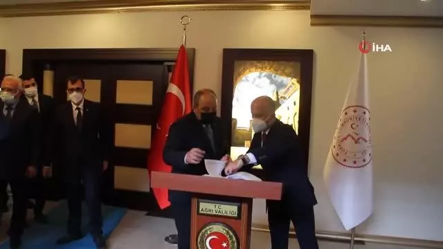 Bakan Varank ve Dönmez'den Ağrı Valiliğine ziyaret Bakan Varank ve Dönmez'den Ağrı Valiliğine ziyaret