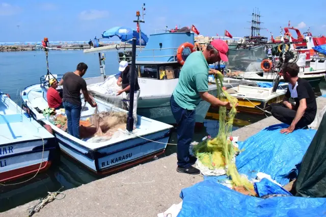 Batı Karadeniz'de kıyı balıkçılığı başladı Batı Karadeniz'de kıyı balıkçılığı başladı