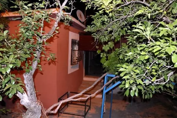 Boğulup, tandıra gömülen çiftin katil zanlısı aile adliyede (3) Boğulup, tandıra gömülen çiftin katil zanlısı aile adliyede (3)