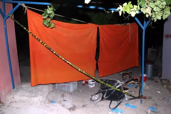 Boğulup, tandıra gömülen çiftin katil zanlısı aile adliyede (3) Boğulup, tandıra gömülen çiftin katil zanlısı aile adliyede (3)