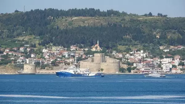 Son Dakika | ÇANAKKALE BOĞAZI'NDAN PEŞ PEŞE GEÇEN RUS SAVAŞ GEMİLERİ AKDENİZ'E İNİYOR Son Dakika | ÇANAKKALE BOĞAZI'NDAN PEŞ PEŞE GEÇEN RUS SAVAŞ GEMİLERİ AKDENİZ'E İNİYOR