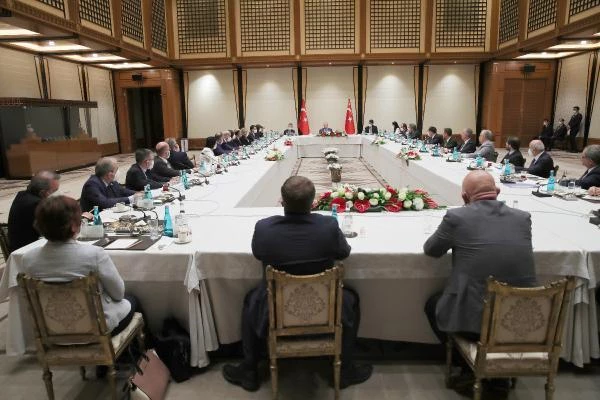 Cumhurbaşkanı Erdoğan'dan akademisyenlerle 'müsilaj' toplantısı