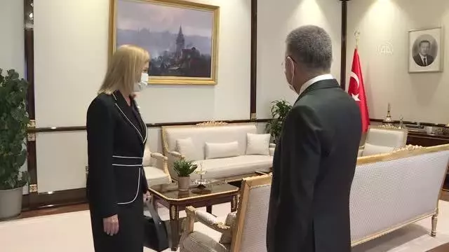 Son Dakika | Cumhurbaşkanı Yardımcısı Oktay, KKTC Bayındırlık ve Ulaştırma Bakanı Canaltay'ı kabul etti Son Dakika | Cumhurbaşkanı Yardımcısı Oktay, KKTC Bayındırlık ve Ulaştırma Bakanı Canaltay'ı kabul etti