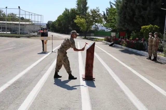 Elazığ'da acemi erler için yemin töreni yapıldı Elazığ'da acemi erler için yemin töreni yapıldı