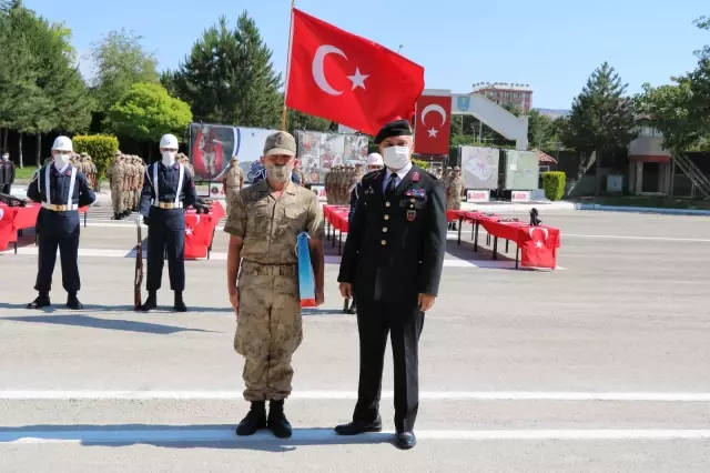Elazığ'da acemi erler için yemin töreni yapıldı Elazığ'da acemi erler için yemin töreni yapıldı