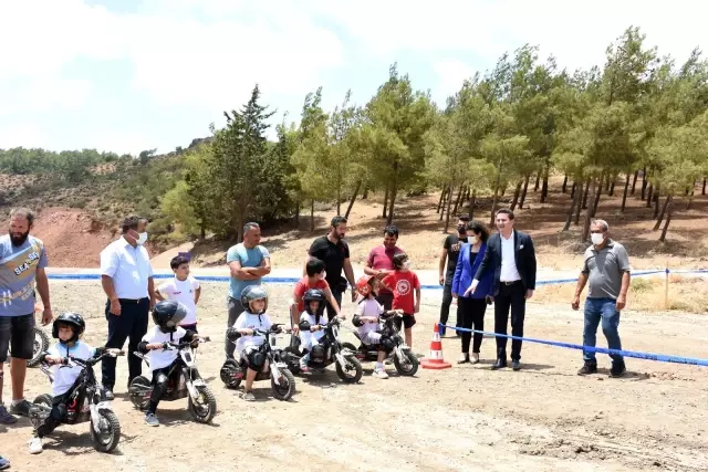 Geleceğin şampiyon adayları pistlerin tozunu atıyorlar Geleceğin şampiyon adayları pistlerin tozunu atıyorlar