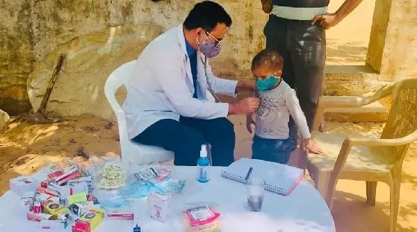 Hindistan'da hayat kurtaran girişim: Doktorlar Yolda Hindistan'da hayat kurtaran girişim: Doktorlar Yolda