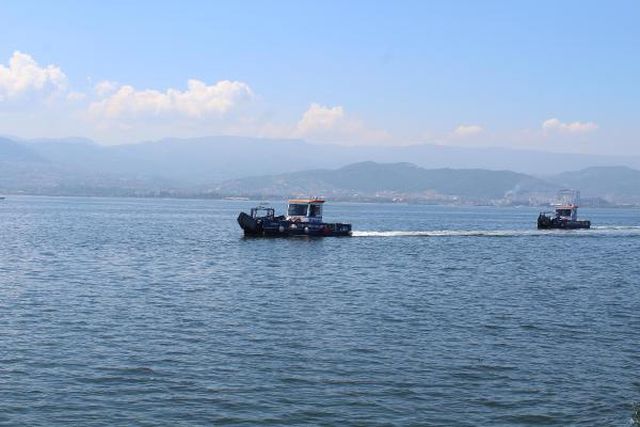 izmit korfezi nde musilaj kismen temizlendi 7 14191659 o