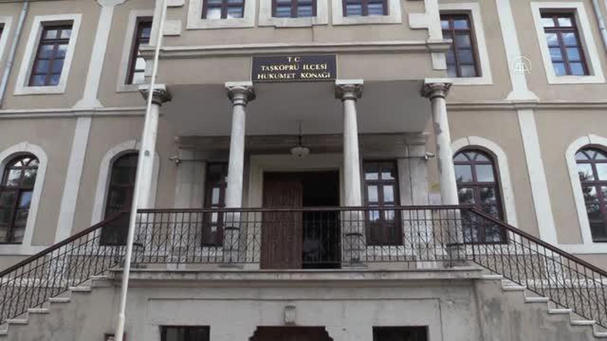 KASTAMONU - Taşköprü'de yol kenarında sarımsak satışına temmuz ayına kadar izin verilmeyecek