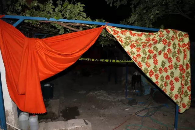 Kayıp iki kişinin cesedi bir evin tandırında gömülü bulundu Kayıp iki kişinin cesedi bir evin tandırında gömülü bulundu