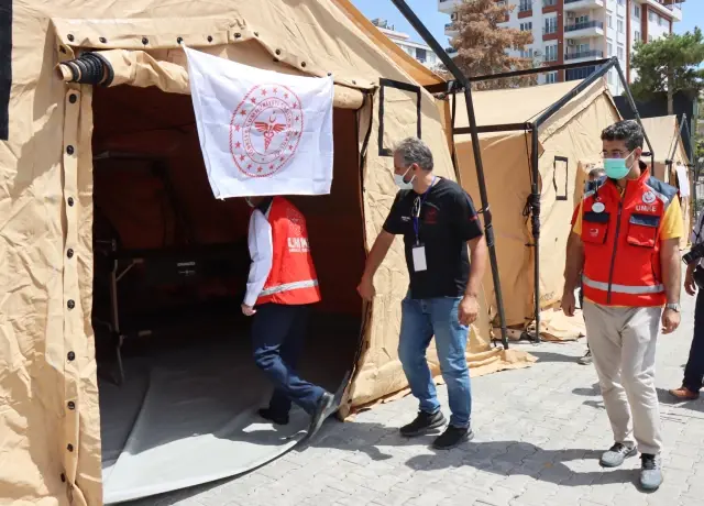 Kilis'te 'Ağır İklim Sahra Hastanesi Kurulumu' eğitimi Kilis'te 'Ağır İklim Sahra Hastanesi Kurulumu' eğitimi