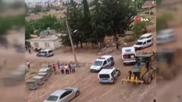 Kıskançlık krizine girip eşini ayaklarından vurdu Kıskançlık krizine girip eşini ayaklarından vurdu