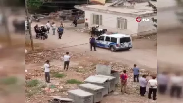Kıskançlık krizine girip eşini ayaklarından vurdu Kıskançlık krizine girip eşini ayaklarından vurdu