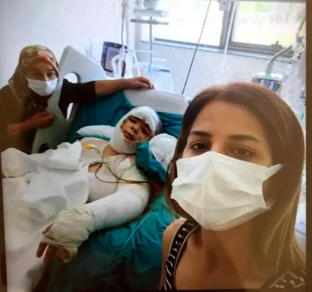 Kızı yanarak, oğlu boğularak ölen annenin feryadı Kızı yanarak, oğlu boğularak ölen annenin feryadı