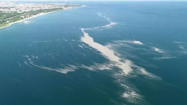 KÜÇÜKÇEKMECE AÇIKLARINDA 'MÜSİLAJ' ADASI KÜÇÜKÇEKMECE AÇIKLARINDA 'MÜSİLAJ' ADASI
