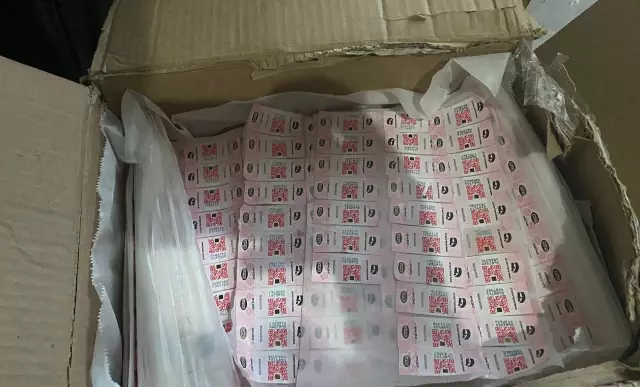 Mersin'de eski ürünlerden sökülen tütün ve makaron bandrolleri ele geçirildi Mersin'de eski ürünlerden sökülen tütün ve makaron bandrolleri ele geçirildi
