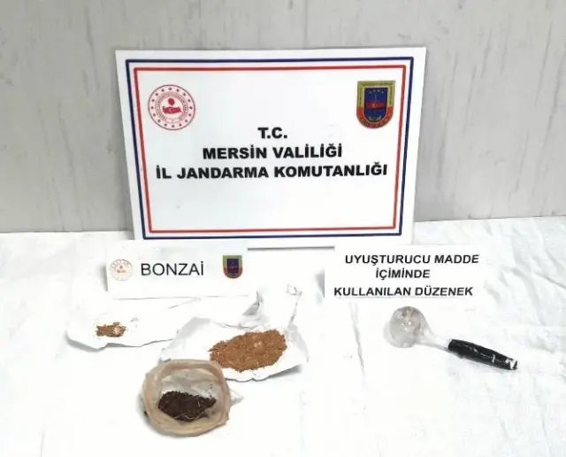 Son dakika... Mersin'de uyuşturucu operasyonunda 8 şüpheli yakalandı Son dakika... Mersin'de uyuşturucu operasyonunda 8 şüpheli yakalandı