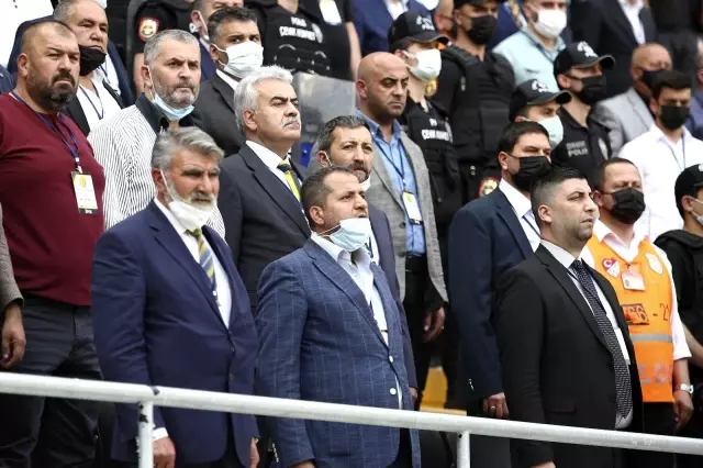MKE Ankaragücü Olağan Genel Kurulu'nda başkan adayları Koca ve Akyüz açıklamalarda bulundu MKE Ankaragücü Olağan Genel Kurulu'nda başkan adayları Koca ve Akyüz açıklamalarda bulundu
