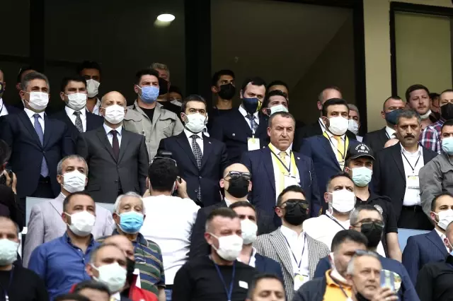MKE Ankaragücü Olağan Genel Kurulu'nda başkan adayları Koca ve Akyüz açıklamalarda bulundu MKE Ankaragücü Olağan Genel Kurulu'nda başkan adayları Koca ve Akyüz açıklamalarda bulundu