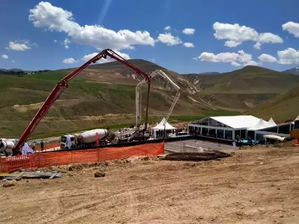 Mollakara'da 20 ton altın ile 3,5 ton gümüşü çıkaracak tesisin temeli atıldı Mollakara'da 20 ton altın ile 3,5 ton gümüşü çıkaracak tesisin temeli atıldı