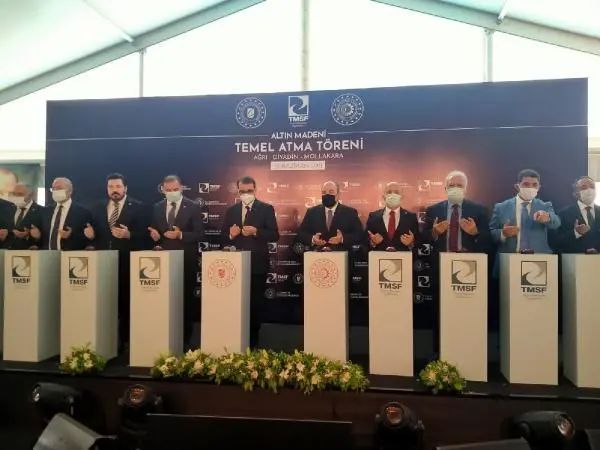 Mollakara'da 20 ton altın ile 3,5 ton gümüşü çıkaracak tesisin temeli atıldı Mollakara'da 20 ton altın ile 3,5 ton gümüşü çıkaracak tesisin temeli atıldı