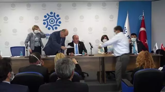 Muharrem İnce, partisinin MYK toplantısına katıldı Muharrem İnce, partisinin MYK toplantısına katıldı