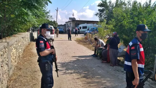 Osmaniye'de kocası ve görümcesini tüfekle öldürdüğü iddiasıyla yakalanan kadın tutuklandı Osmaniye'de kocası ve görümcesini tüfekle öldürdüğü iddiasıyla yakalanan kadın tutuklandı