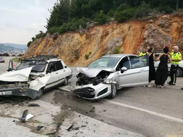 KAZADA BAŞINDAN YARALANDI, İLK İŞİ SELFİE YAPIP PAYLAŞMAK OLDU KAZADA BAŞINDAN YARALANDI, İLK İŞİ SELFİE YAPIP PAYLAŞMAK OLDU