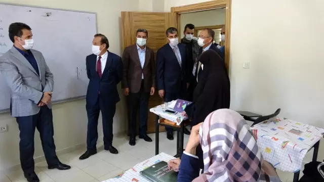Özhaseki: '2002'de iktidar olunca şehirlerimiz büyük projelere kavuşmaya başladı' Özhaseki: '2002'de iktidar olunca şehirlerimiz büyük projelere kavuşmaya başladı'