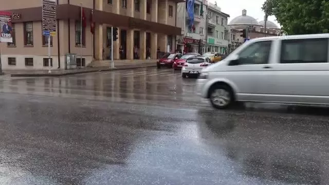 Sağanak geçişleri zaman zaman etkili oluyor Sağanak geçişleri zaman zaman etkili oluyor