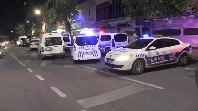Son dakika haberi | ŞANLIURFA - Araçtan ateş açılması sonucu 2 polis hafif yaralandı (2) Son dakika haberi | ŞANLIURFA - Araçtan ateş açılması sonucu 2 polis hafif yaralandı (2)