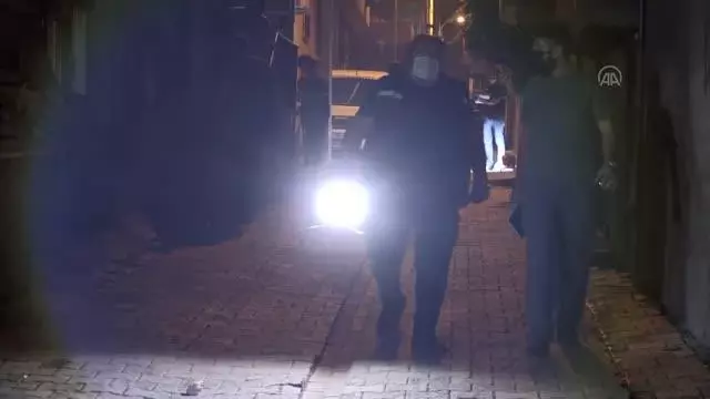 Son dakika haberi | ŞANLIURFA - Araçtan ateş açılması sonucu 2 polis hafif yaralandı (2) Son dakika haberi | ŞANLIURFA - Araçtan ateş açılması sonucu 2 polis hafif yaralandı (2)