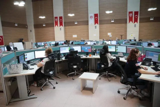 Şanlıurfa'da 112 Acil Çağrı Merkezi'ne AFAD da entegre oldu Şanlıurfa'da 112 Acil Çağrı Merkezi'ne AFAD da entegre oldu