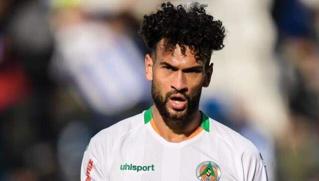 Sözleşmesi biten Alanya'nın stoperi Caulker için Beşiktaş ve F.Bahçe kavgaya tutuştu Sözleşmesi biten Alanya'nın stoperi Caulker için Beşiktaş ve F.Bahçe kavgaya tutuştu
