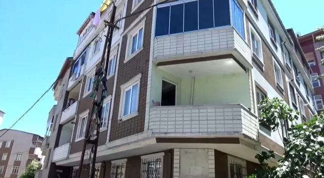 Sultangazi'de bulunan bir apartmanın su saatleri çalındı Sultangazi'de bulunan bir apartmanın su saatleri çalındı