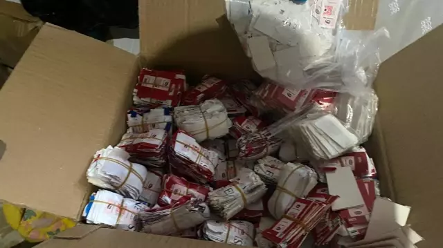 TAPDK bandrollerini ikinci kez kullanıp, devleti 80 milyon lira zarara sokacaklardı TAPDK bandrollerini ikinci kez kullanıp, devleti 80 milyon lira zarara sokacaklardı