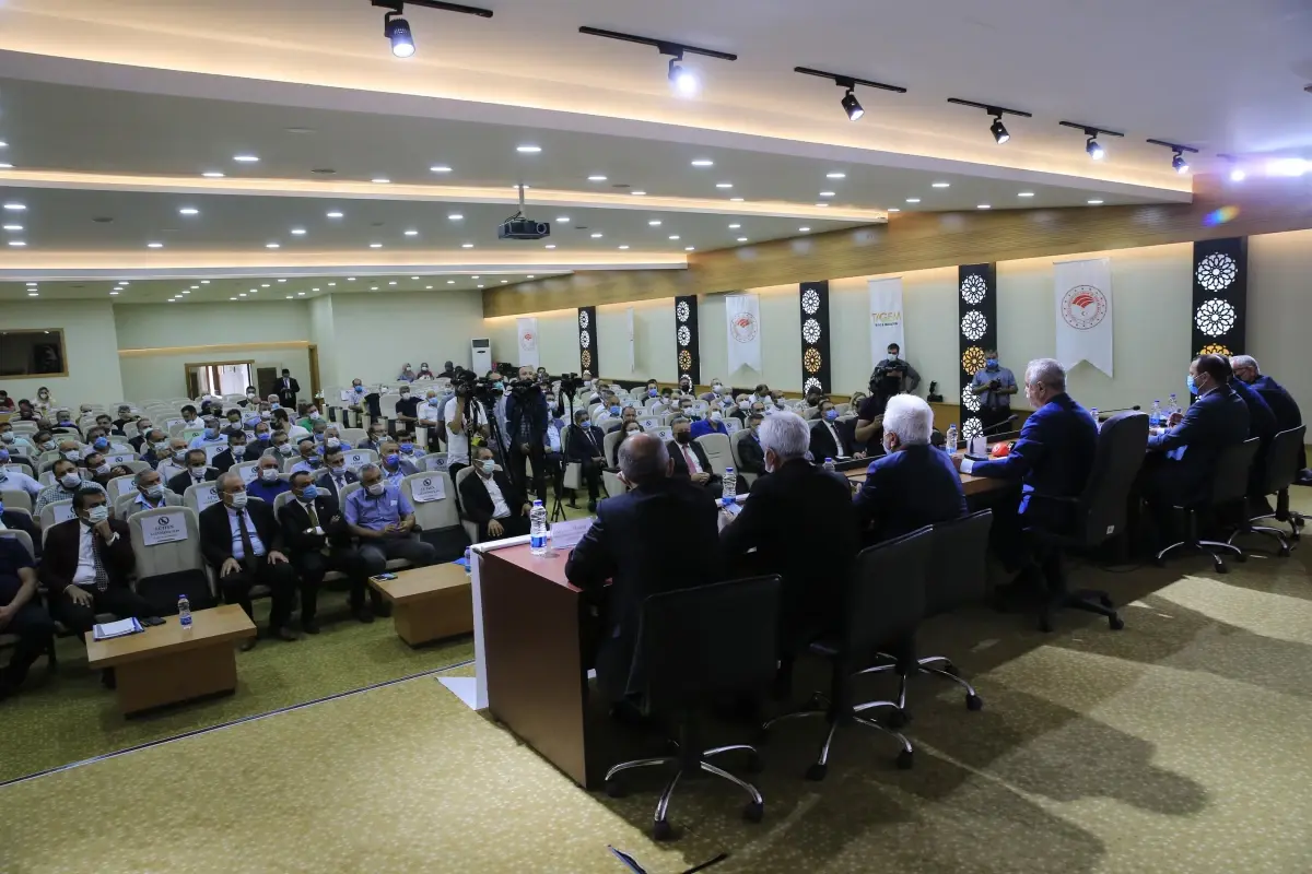 Tarım ve Orman Bakan Yardımcısı Tunç Elazığ'da sektörel değerlendirme toplantısına katıldı Açıklaması