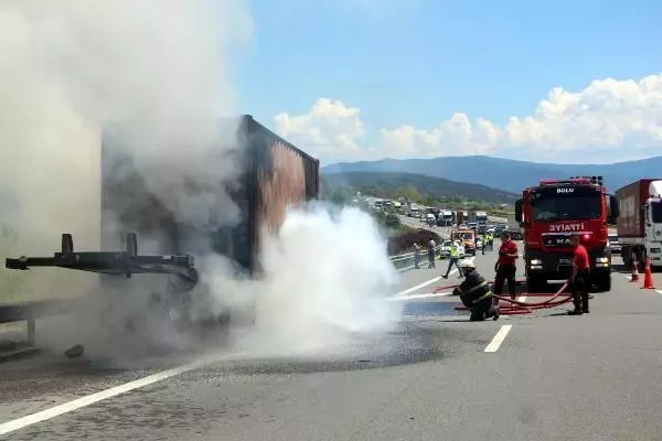 TIR'IN DORSESİ ALEV ALEV YANDI TIR'IN DORSESİ ALEV ALEV YANDI