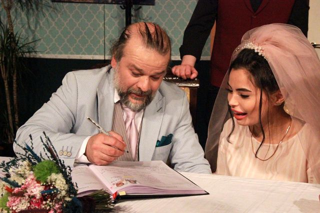 tiyatro salonunda oyuncudan surpriz evlilik 2 14190948 o