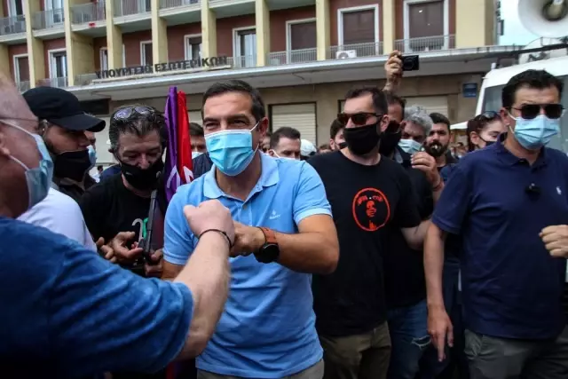 Yunanistan'da yeni çalışma yasasına karşı genel grevSendikalar: 'Perşembe günkü genel grev sadece başlangıç' Yunanistan'da yeni çalışma yasasına karşı genel grevSendikalar: 'Perşembe günkü genel grev sadece başlangıç'