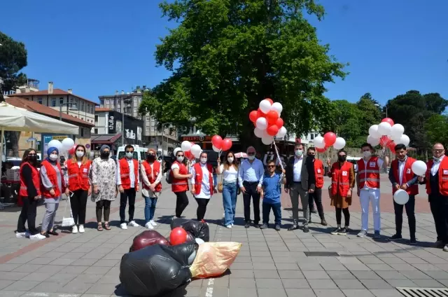 153. yıl kırmızı-beyaz balonlara kutlandı 153. yıl kırmızı-beyaz balonlara kutlandı
