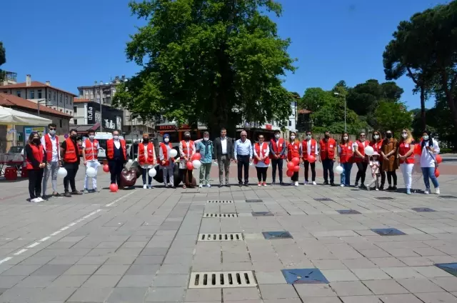 153. yıl kırmızı-beyaz balonlara kutlandı 153. yıl kırmızı-beyaz balonlara kutlandı