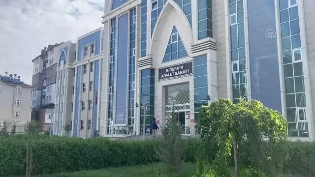 16 yıl önce 3 kadının öldürülmesine ilişkin 5 şüpheli yakalandı 16 yıl önce 3 kadının öldürülmesine ilişkin 5 şüpheli yakalandı
