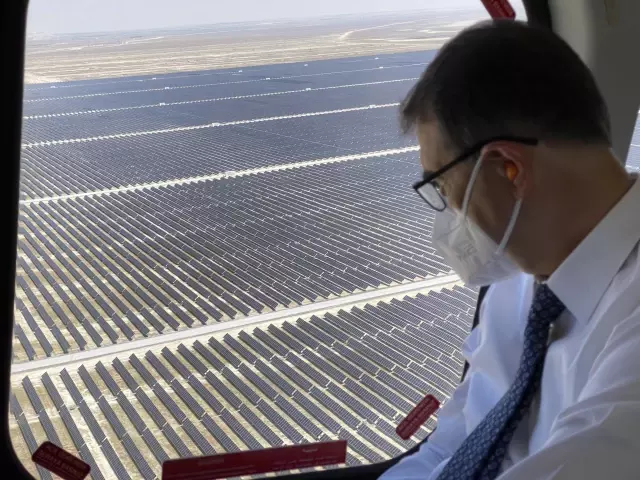 Türkiye'nin en büyük güneş enerji santralinde ilk faz tamamlandı! 2 milyon kişinin elektrik ihtiyacını karşılayacak Türkiye'nin en büyük güneş enerji santralinde ilk faz tamamlandı! 2 milyon kişinin elektrik ihtiyacını karşılayacak