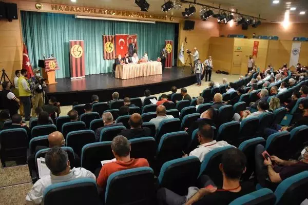 SPOR 246 milyon borcu olan Eskişehirspor'a başkan adayı çıkmadı SPOR 246 milyon borcu olan Eskişehirspor'a başkan adayı çıkmadı