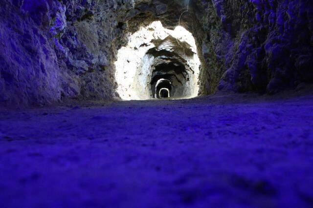 420 metre uzunluğundaki bu tünel lokanta çok farklı! Yemeğe değil, serinlemeye geliyorlar 420 metre uzunluğundaki bu tünel lokanta çok farklı! Yemeğe değil, serinlemeye geliyorlar
