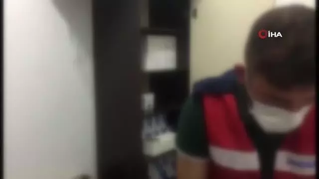 70 yaşındaki uyuşturucu satıcısı tutuklandı 70 yaşındaki uyuşturucu satıcısı tutuklandı