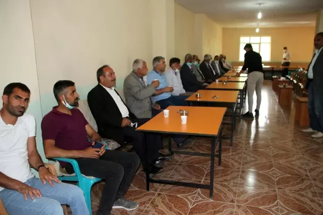 88 yıllık ömrünün 64 yılını muhtar olarak geçiren Reşit Kardan vefat etti 88 yıllık ömrünün 64 yılını muhtar olarak geçiren Reşit Kardan vefat etti