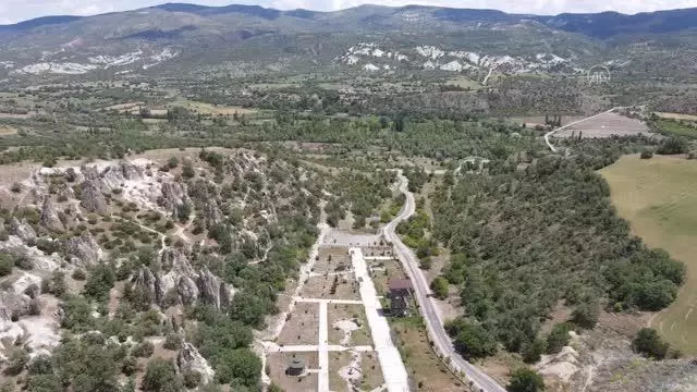 'Abacı Peribacaları' doğal güzelliğiyle ziyaretçilerini etkiliyor 'Abacı Peribacaları' doğal güzelliğiyle ziyaretçilerini etkiliyor